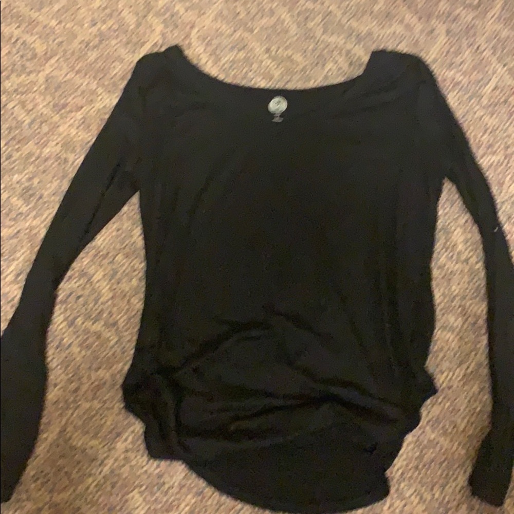 Black long sleeve tshirt